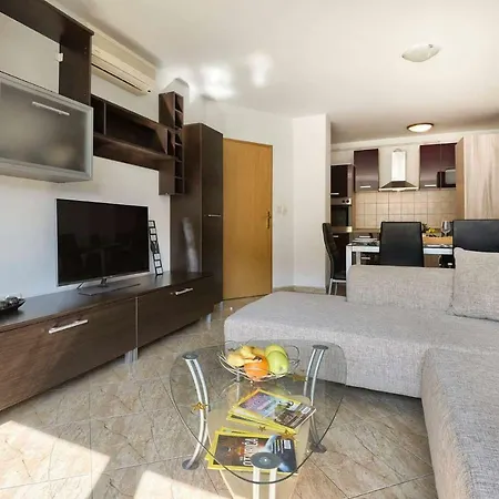 Marko Apartment Pula